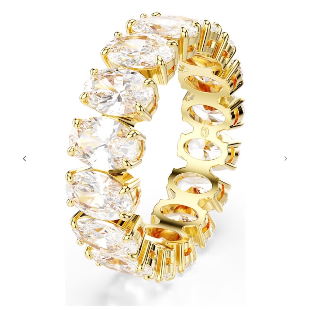 Swarovski Silver Ring with Sparkling White Crystals - Picture 2 of 2